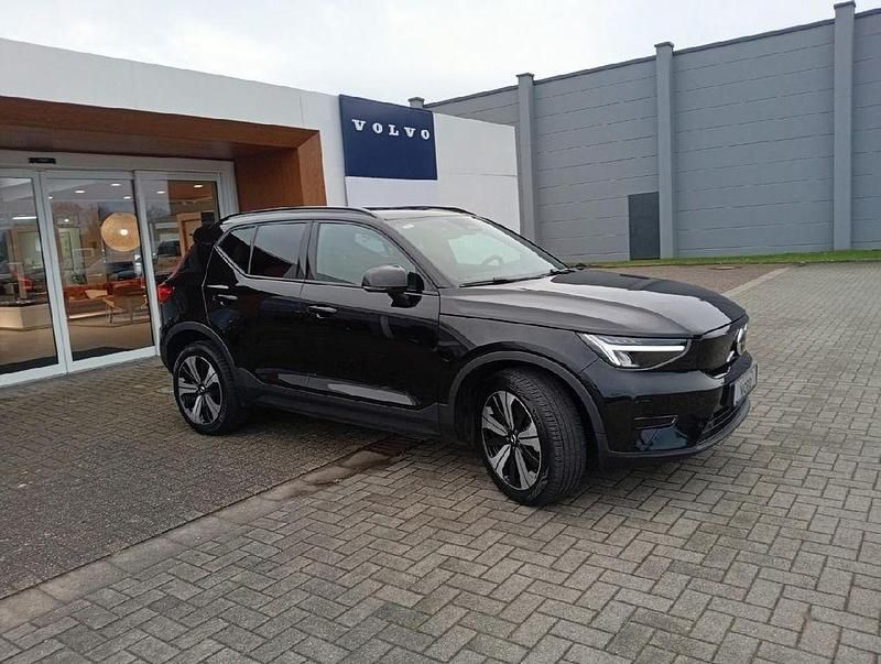 Gebraucht Volvo XC40 Core 169 kW (231 PS) 2022 Onyx black / metallic SUV