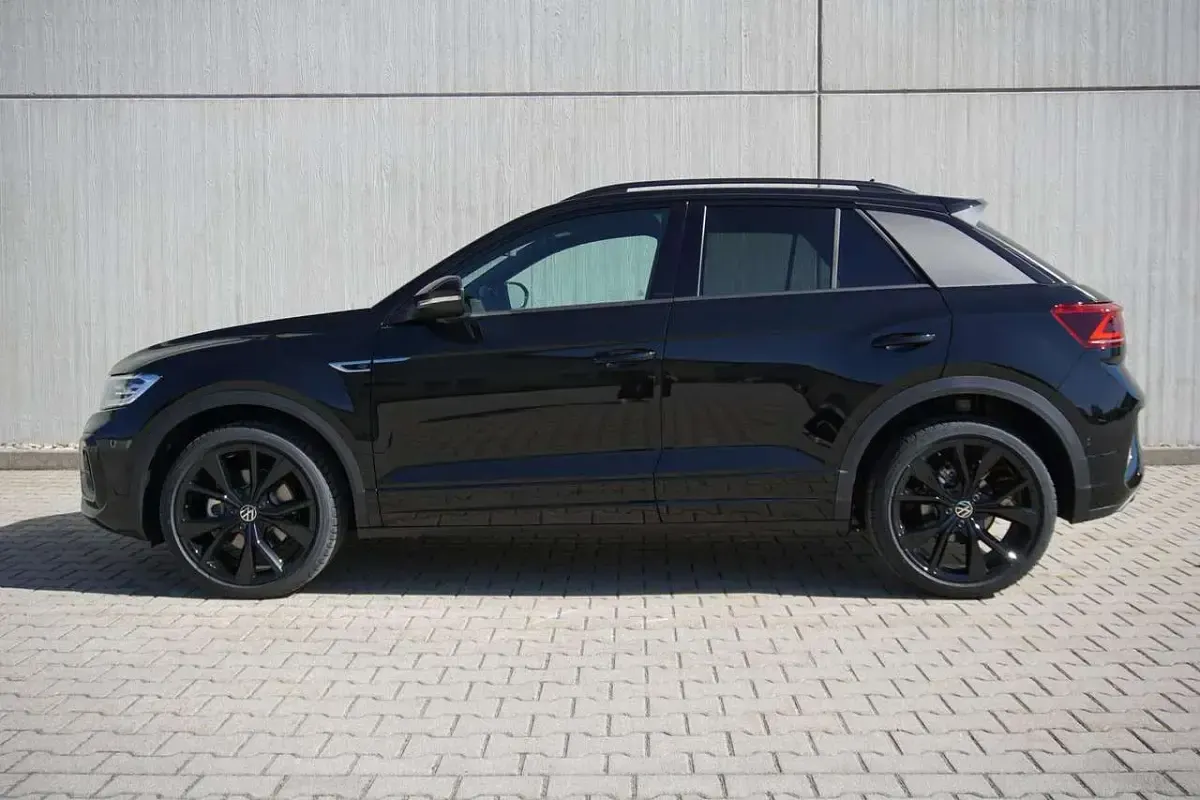 Neu VW T-Roc R-line 150 PS (110 kW) 2026 Grenadillschwarz metallic SUV