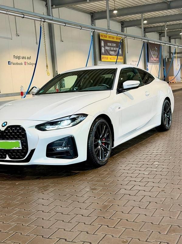 Gebraucht BMW 420 184 PS (135 kW) 2023 Weiß Coupé