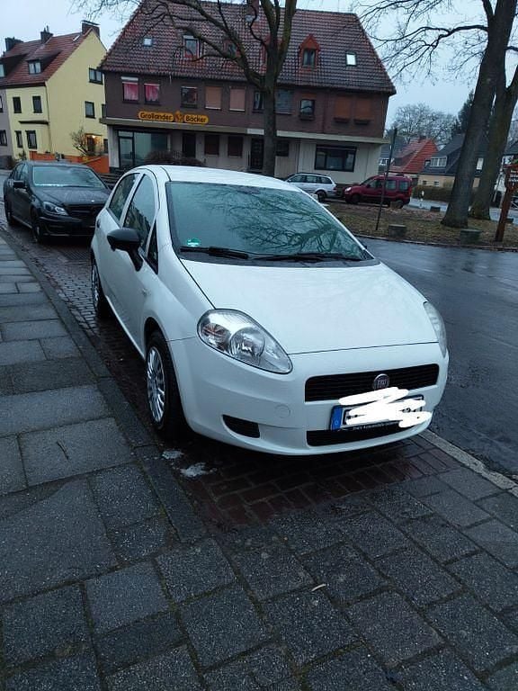 Gebraucht Fiat Punto Pop 69 PS (50 kW) 2012 Weiß Kleinwagen