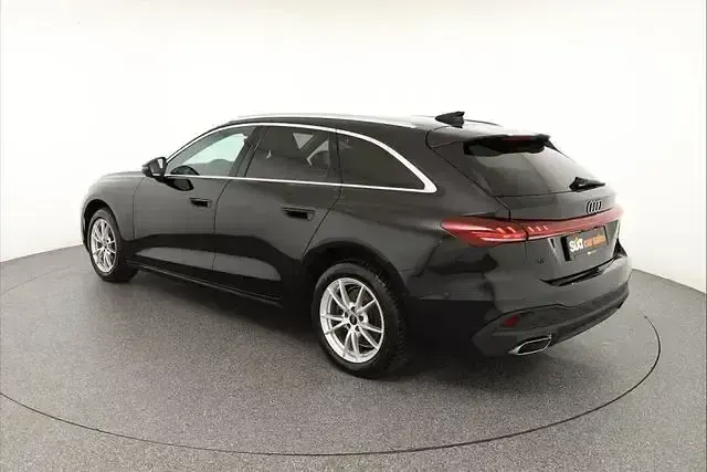 Gebraucht Audi A5 Ambiente 204 PS (150 kW) 2025 Schwarz Kombi