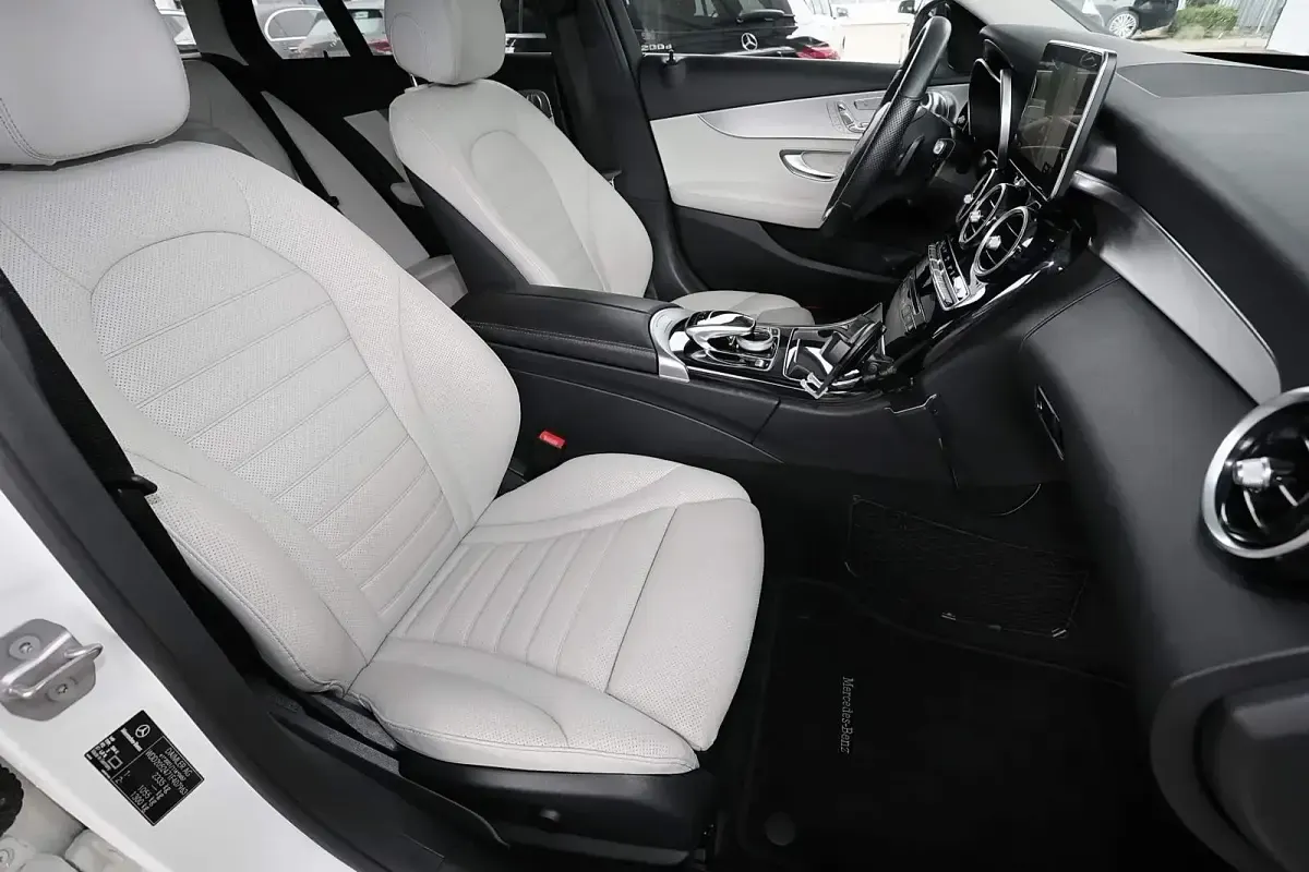 Gebraucht Mercedes C350e Avantgarde 211 PS (155 kW) 2016 Unilack polarweiß Kombi