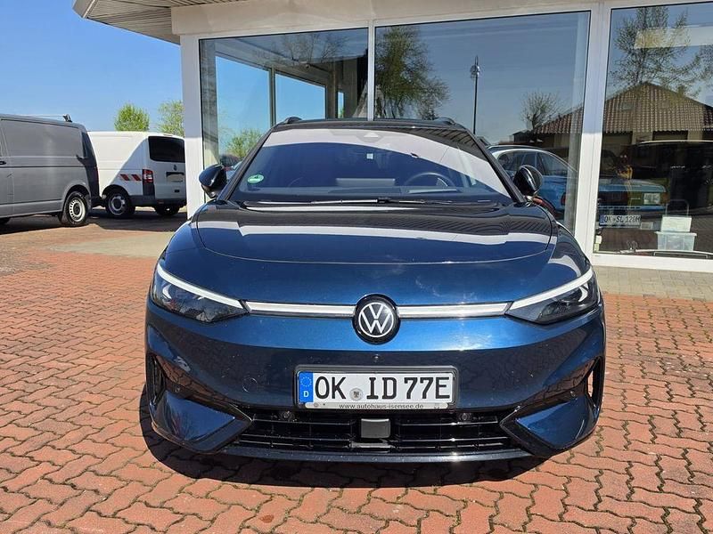 Second-hand VW ID.7 Pro 210 kW (286 CP) 2024 Albastru Break