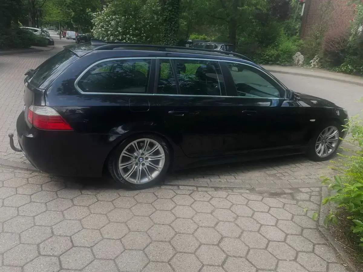 Gebraucht BMW 530 M Sport 235 PS (172 kW) 2007 Black sapphire metallic Kombi
