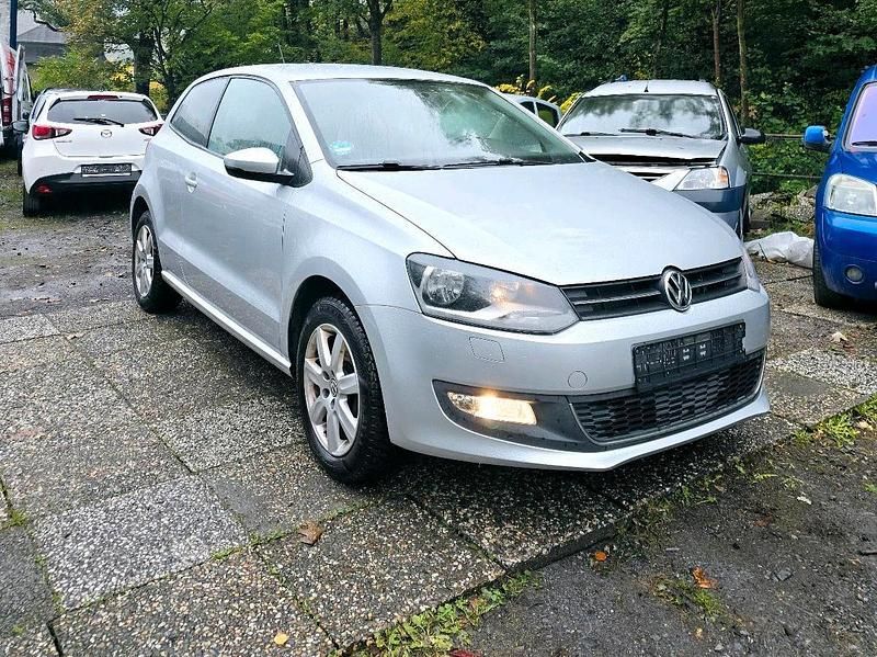 Gebraucht VW Polo Highline 75 PS (55 kW) 2011 Silber Kleinwagen