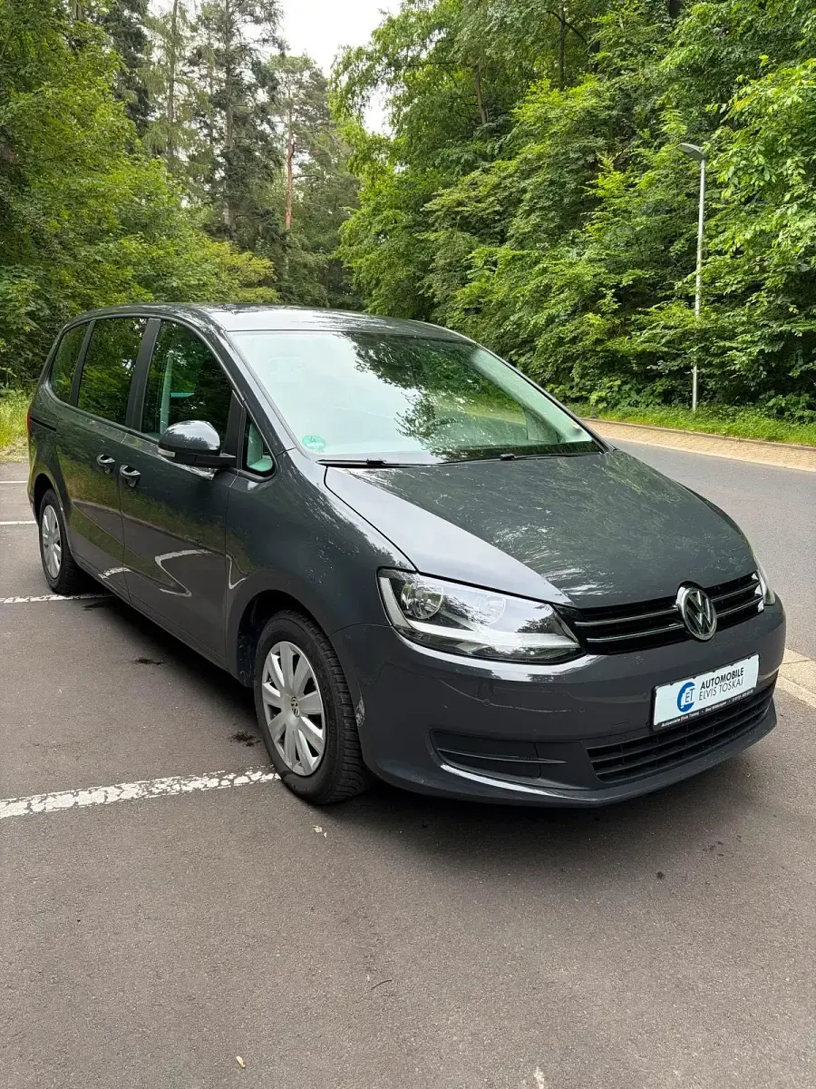 Gebraucht VW Sharan 140 PS (102 kW) 2014 Grau Van / Kleinbus