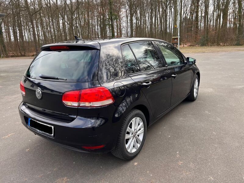 Schwarz Gebraucht 2011 VW Golf VI Trendline Limousine | 5.600 € (Fairer Preis) - Bild 1/4