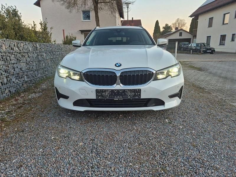 Gebraucht BMW 318 Advantage 150 PS (110 kW) 2020 Weiß Kombi