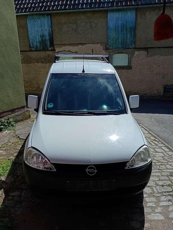 Second-hand Opel Combo 75 CP (55 kW) 2010 Monovolum