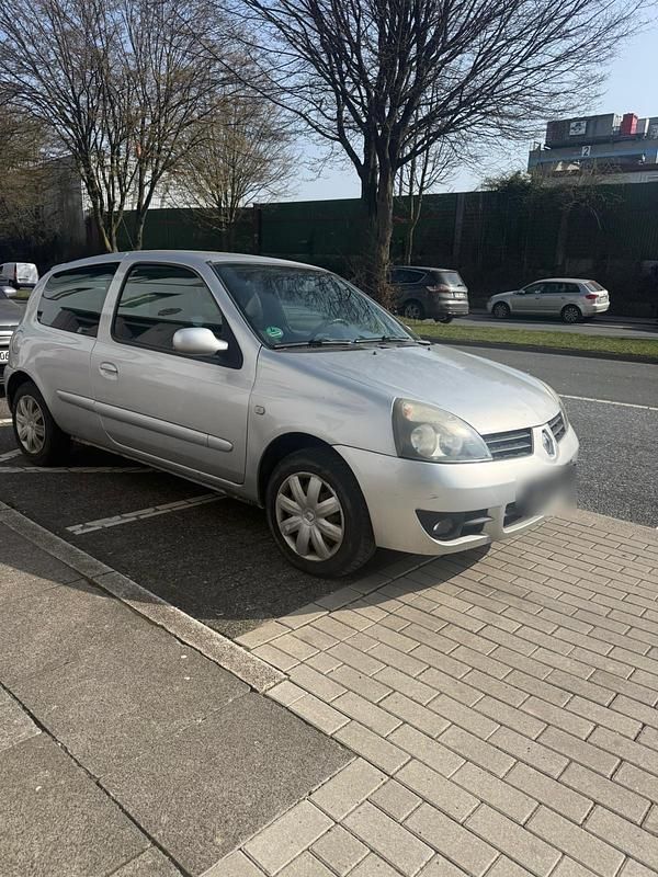 Gebraucht Renault Clio II 85 PS (62 kW) 2008 Kleinwagen