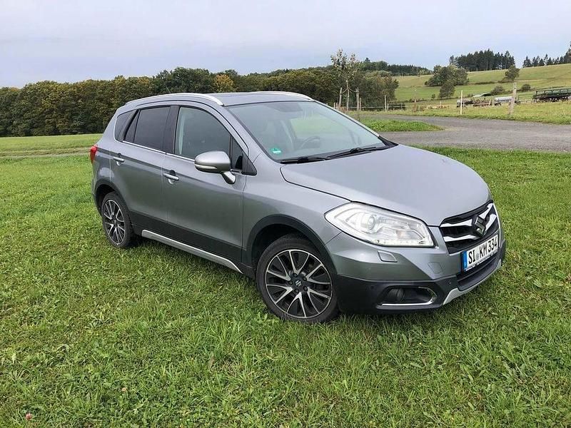 Schwarz Gebraucht 2016 Suzuki SX4 S-Cross Comfort SUV | 8.300 € (Fairer Preis) - Bild 1/4