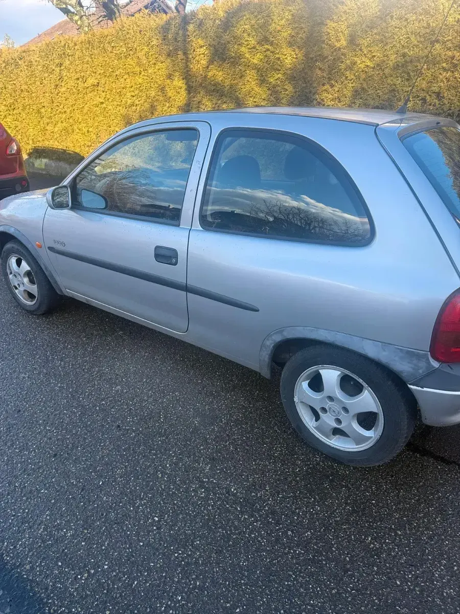 Gebraucht Opel Corsa 54 PS (39 kW) 1999 Beige Kleinwagen