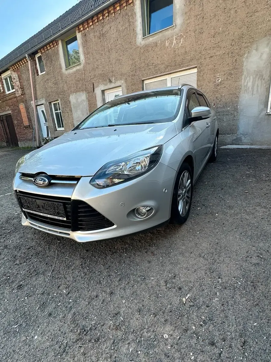 Gebraucht Ford Focus 125 PS (91 kW) 2013 Silber Kombi
