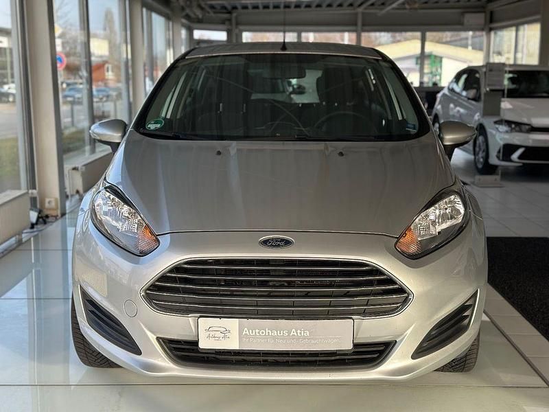 Gebraucht Ford Fiesta Trend 80 PS (58 kW) 2014 Silber Kleinwagen