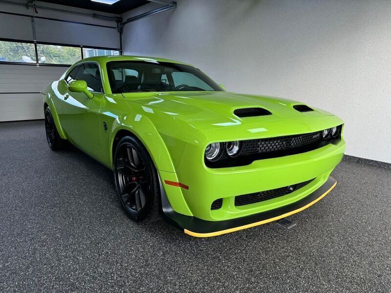 Grün Neu 2025 Dodge Challenger Coupé | 88.600 € (Fairer Preis) - Bild 1/4