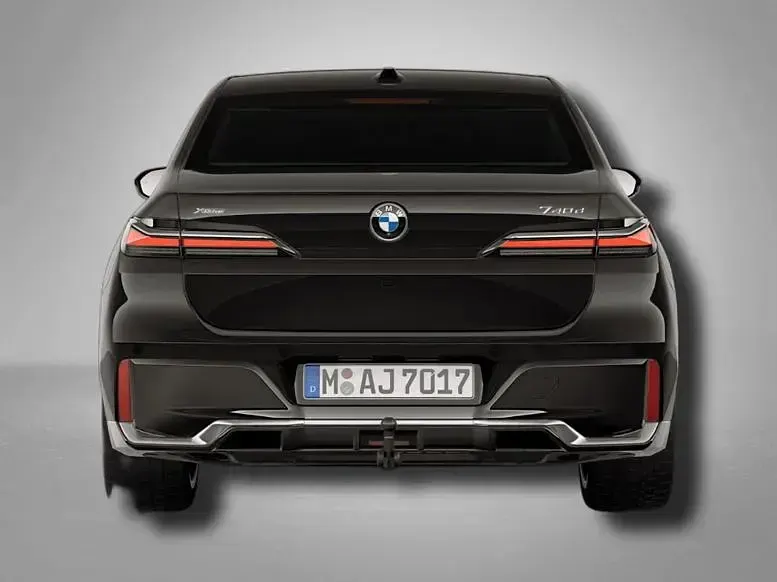 Gebraucht BMW 740 M Sport 286 PS (210 kW) 2026 Saphirschwarz metallic Limousine