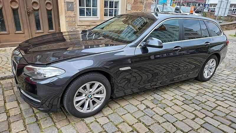 Gebraucht BMW 520 184 PS (135 kW) 2014 Grau Kombi
