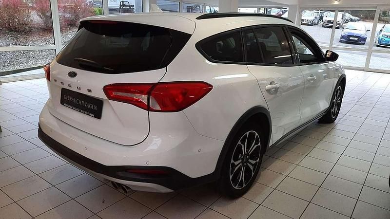 Gebraucht Ford Focus Active 150 PS (110 kW) 2019 Frostweiß Kleinwagen