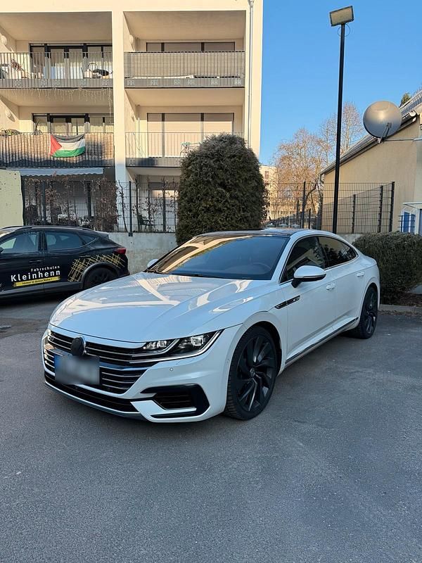 Gebraucht VW Arteon R-line 240 PS (176 kW) 2018 Weiß Kleinwagen