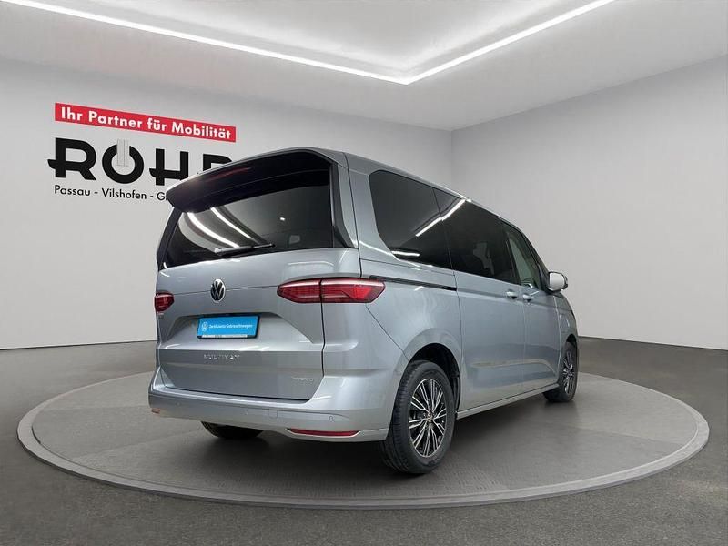 Gebraucht VW Multivan Life 218 PS (160 kW) 2023 Monosilber metallic Van