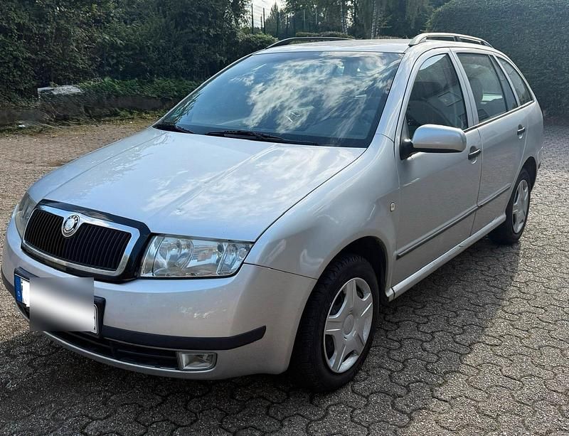 Silber Gebraucht 2004 Skoda Fabia Kombi | 450 € (Superpreis) - Bild 1/4
