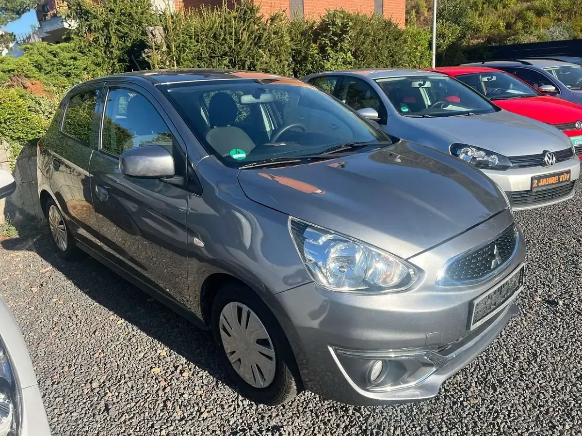 Gebraucht Mitsubishi Space Star Edition 71 PS (52 kW) 2017 Platinumgrau (m) Kleinwagen