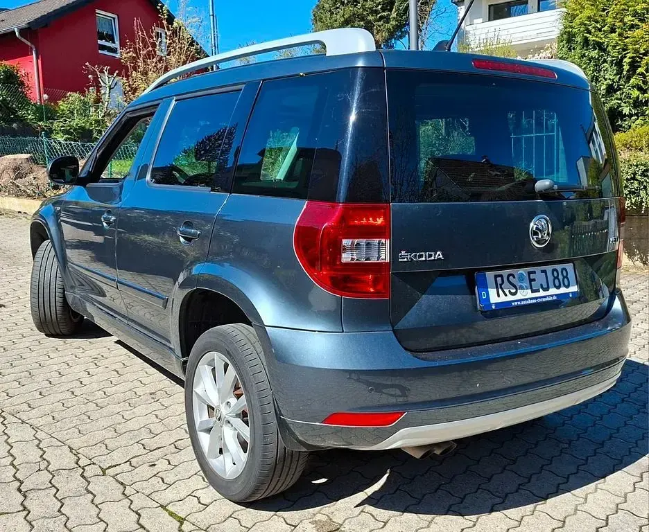 Gebraucht Skoda Yeti Joy 125 PS (91 kW) 2016 SUV