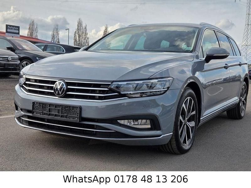 Gebraucht VW Passat Highline 200 PS (147 kW) 2022 Grau Kombi
