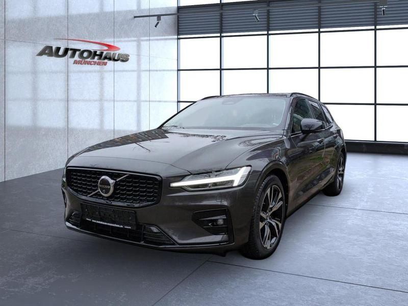 Gebraucht Volvo V60 Plus 197 PS (144 kW) 2024 Platinum grey / (metallic) Kombi