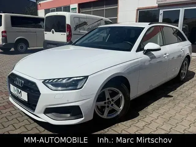 Gebraucht Audi A4 Basis 163 PS (119 kW) 2022 Andere Kombi