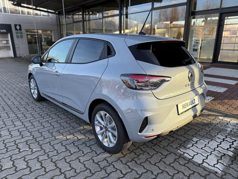 Gebraucht Renault Clio V Evolution 101 PS (74 kW) 2025 Grau Limousine