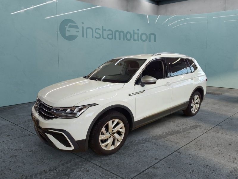 Weiß Gebraucht 2024 VW Tiguan Allspace Life SUV | 38.980 € (Fairer Preis) - Bild 1/3