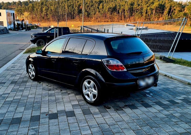 Gebraucht Opel Astra 200 PS (147 kW) 2005 Schwarz Limousine