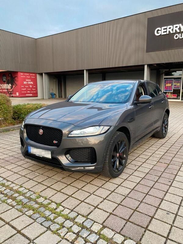 Grau Gebraucht 2016 Jaguar F-Pace First Edition SUV | 17.900 € (Guter Preis) - Bild 1/4