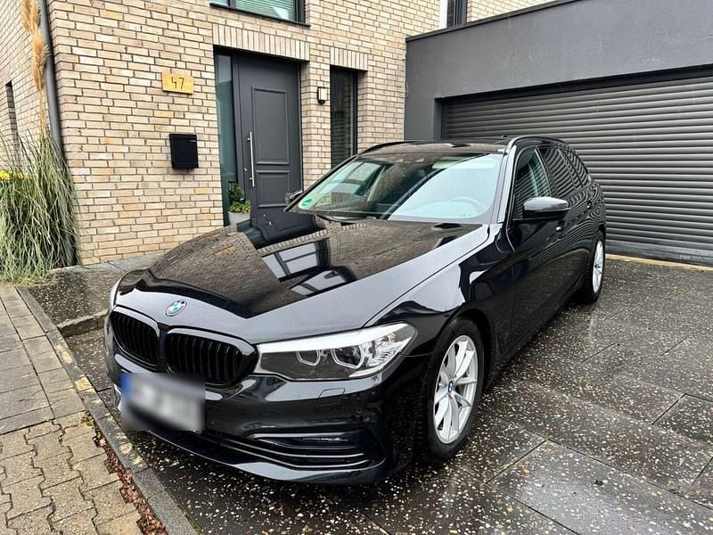 Gebraucht BMW 530 Sport Line 265 PS (194 kW) 2019 Schwarz Kombi