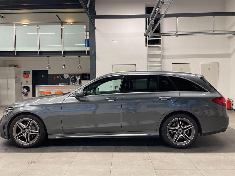 Gebraucht Mercedes C200 AMG line 184 PS (135 kW) 2018 Grau Kombi