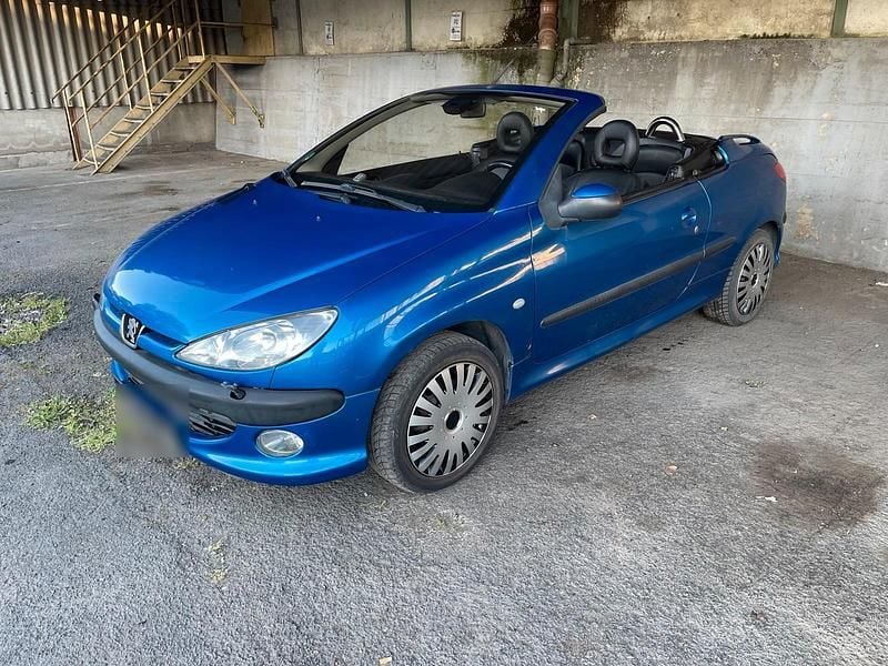 Gebraucht Peugeot 206 CC 136 PS (100 kW) 2002 Blau Cabrio