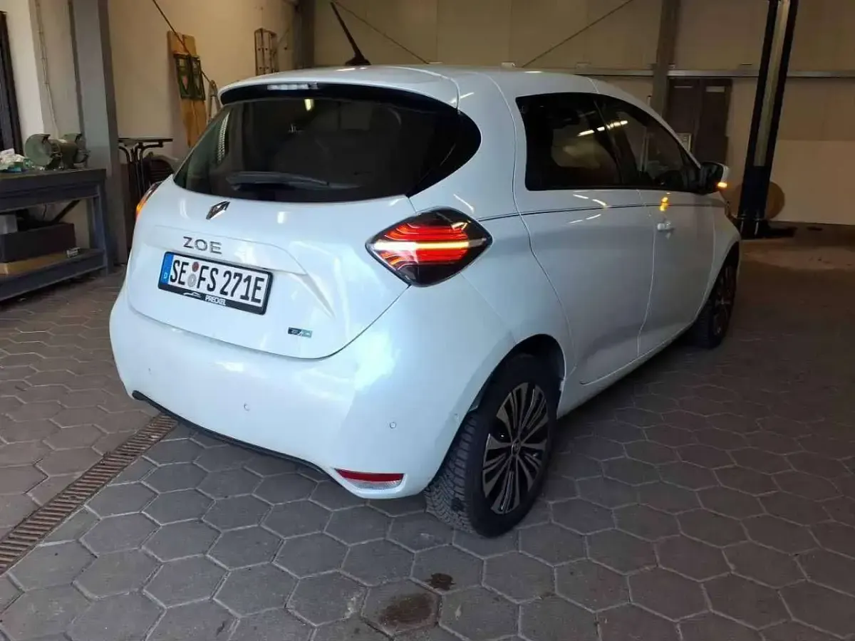 Gebraucht Renault Zoe Riviera 100 kW (136 PS) 2021 Weiß Kleinwagen