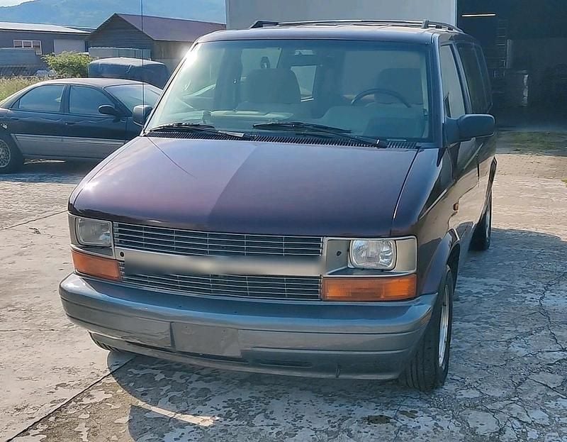 Rot Gebraucht 1995 Chevrolet Astro Van / Kleinbus | 6.000 € - Bild 1/4