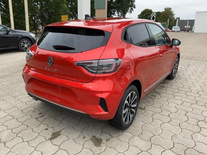 Neu Renault Clio V Techno 91 PS (66 kW) 2025 Rot Limousine