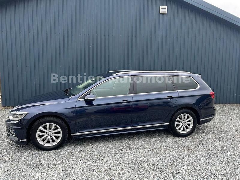 Blau Gebraucht 2016 VW Passat Comfortline Kombi | 12.990 € (Fairer Preis) - Bild 1/4