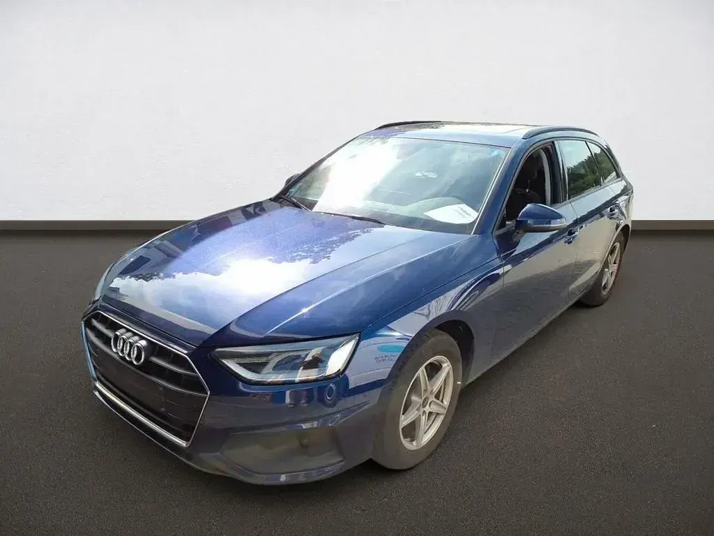 Gebraucht Audi A4 Business 163 PS (119 kW) 2022 Blau Kombi