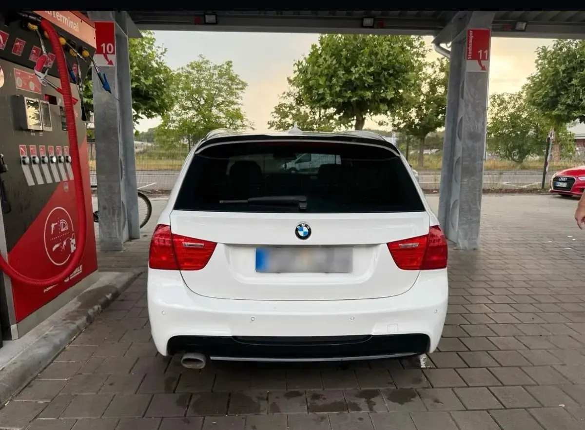 Gebraucht BMW 320 M Sport 184 PS (135 kW) 2012 Weiß Kombi