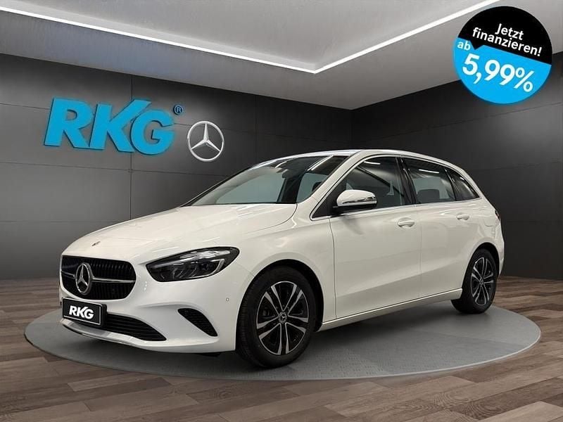 Weiß Gebraucht 2024 Mercedes B200 Progressive Van / Kleinbus | 29.530 € (Guter Preis) - Bild 1/4