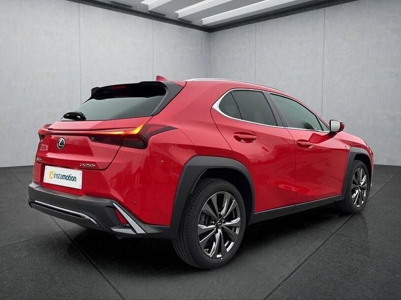 Gebraucht Lexus UX 184 PS (135 kW) 2024 Rot SUV