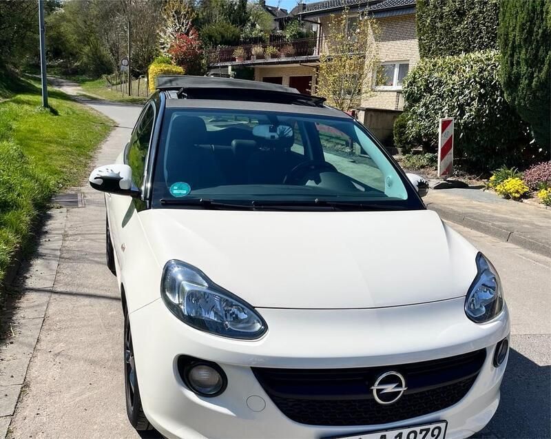 Weiß Gebraucht 2017 Opel Adam Open Air Kleinwagen | 9.900 € (Fairer Preis) - Bild 1/4