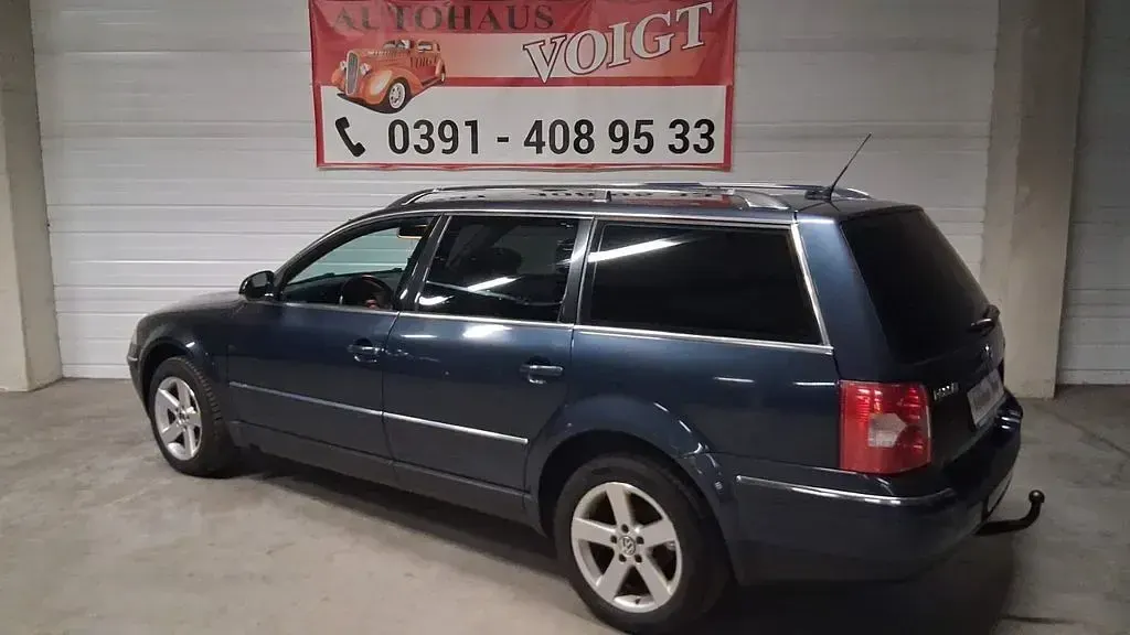 Gebraucht VW Passat Highline 163 PS (119 kW) 2004 Dunkelblau Kombi