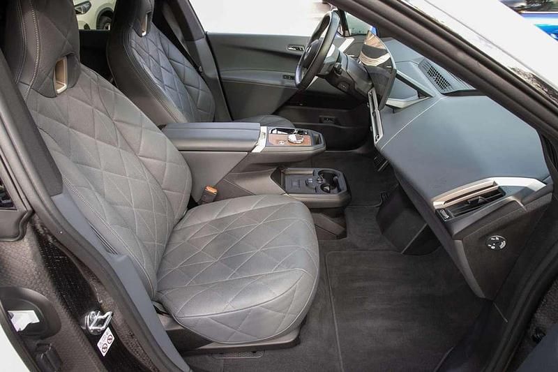 Gebraucht BMW iX 239 kW (326 PS) 2024 Mineralweiß metallic SUV