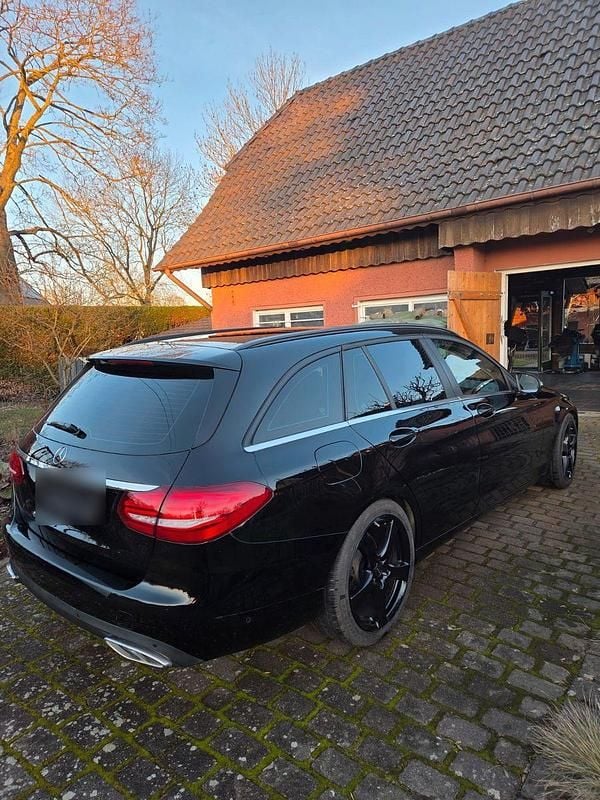 Gebraucht Mercedes 220 170 PS (125 kW) 2016 Schwarz Kombi