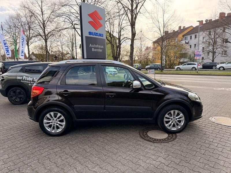 Gebraucht Suzuki SX4 Style 120 PS (88 kW) 2015 Braun SUV